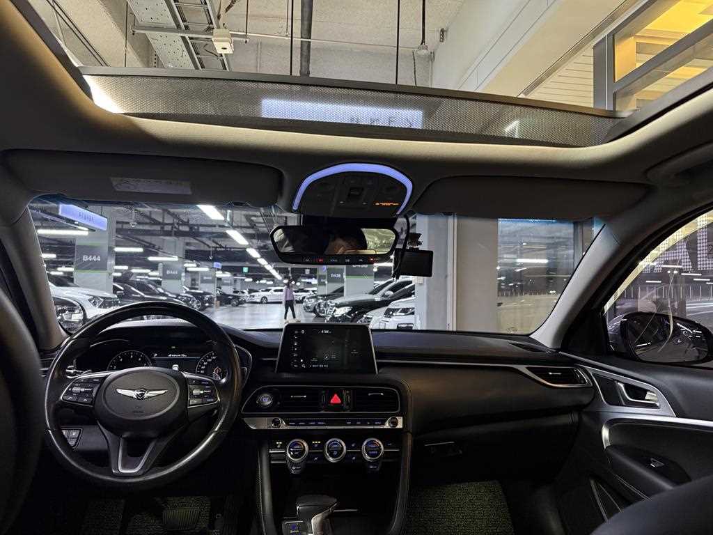 Genesis G70 - Vista 7