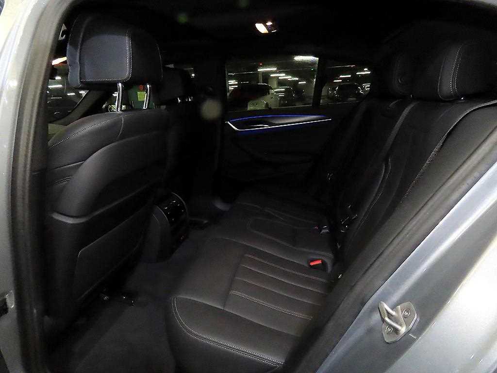 BMW 5 Series - Vista 7