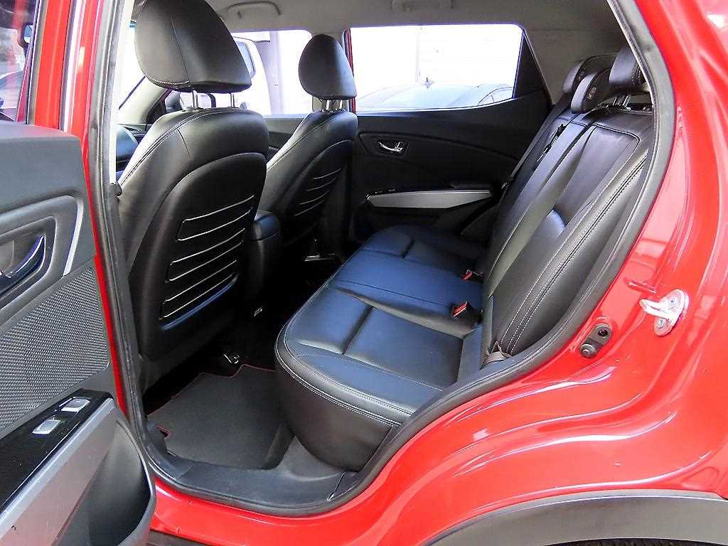 Ssangyong Tivoli - Vista 6