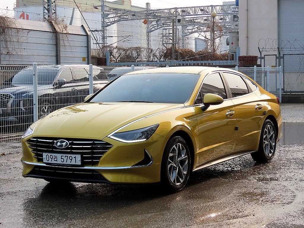HYUNDAI Sonata - Vista 2