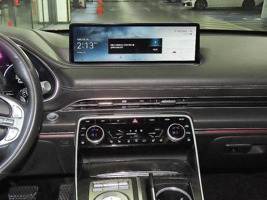 Genesis GV80 - Vista 11