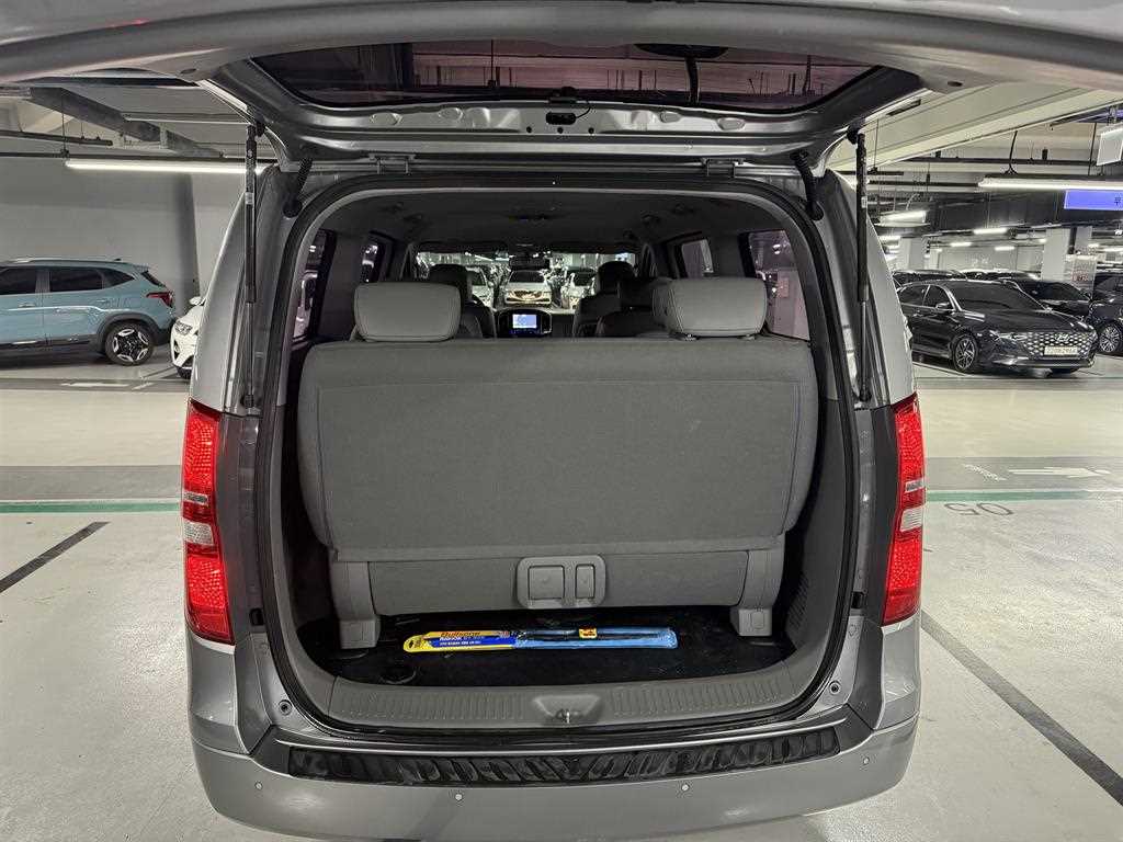 HYUNDAI Starex 2019 Plateado - Importación desde Corea - HF Imports Iquique - Foto 16