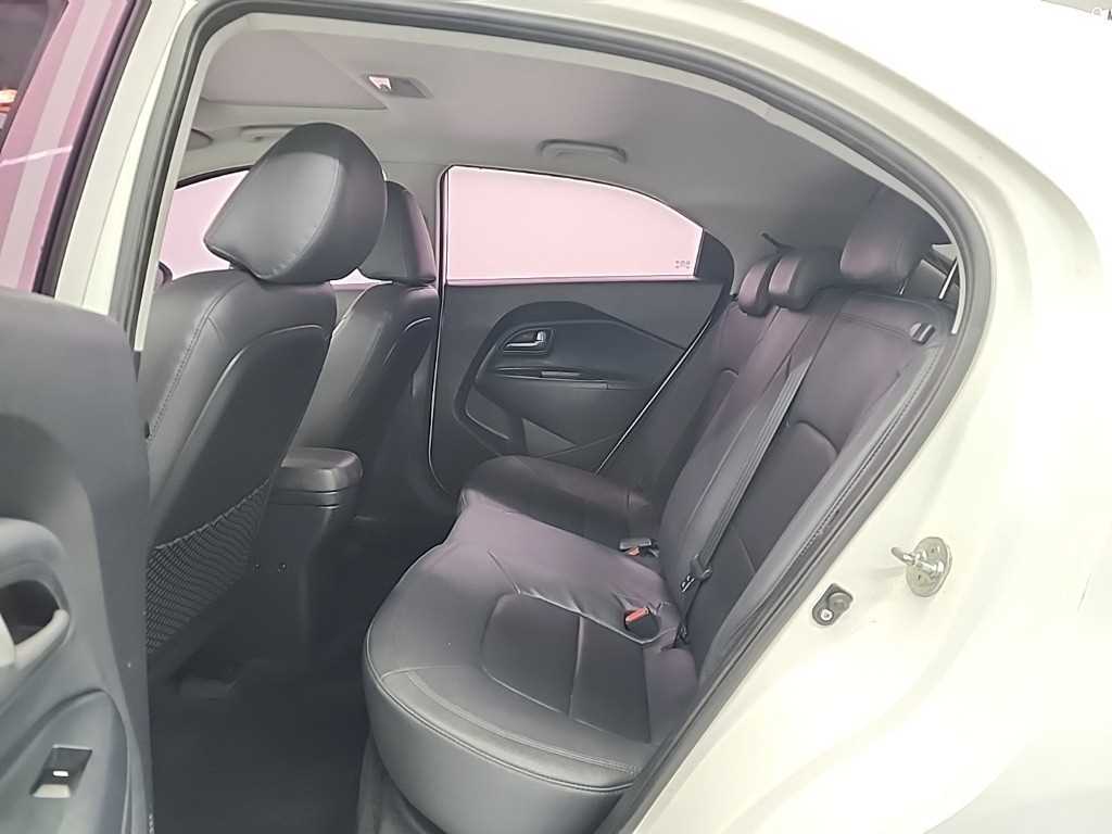 KIA Pride - Vista 12