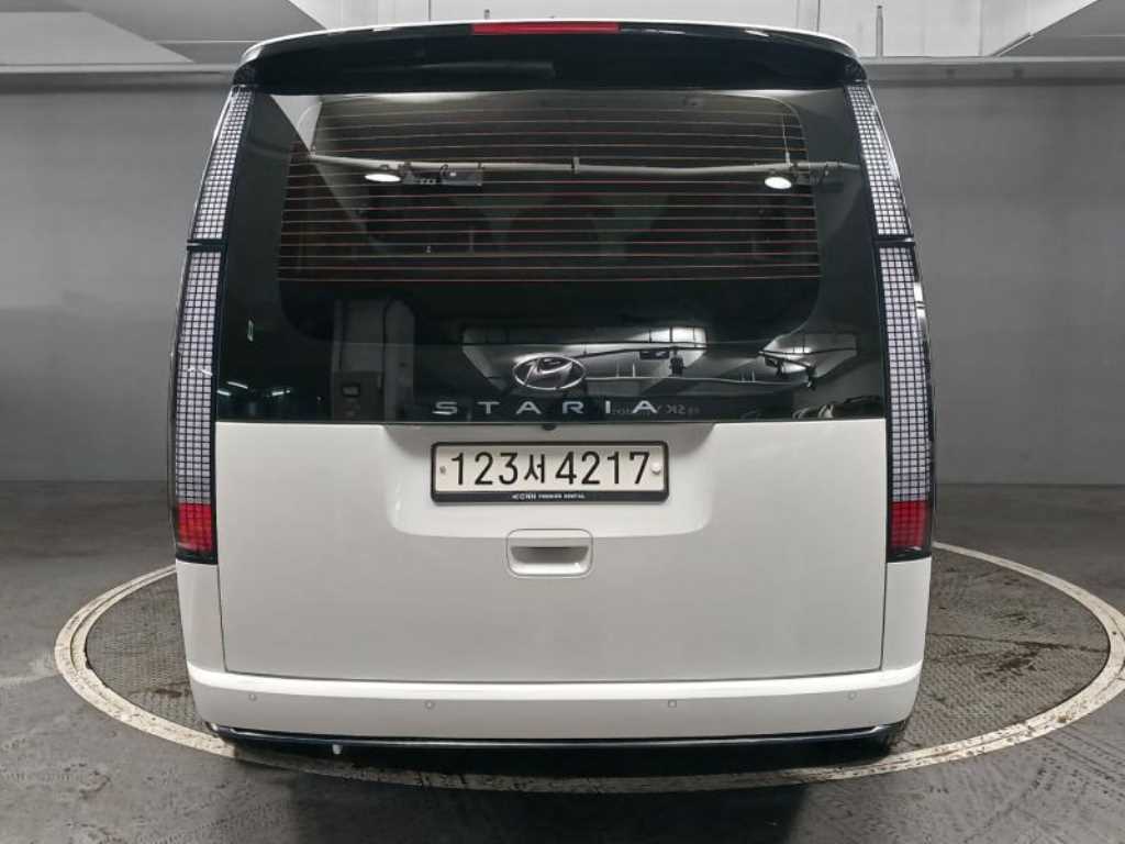 HYUNDAI Staria - Vista 2