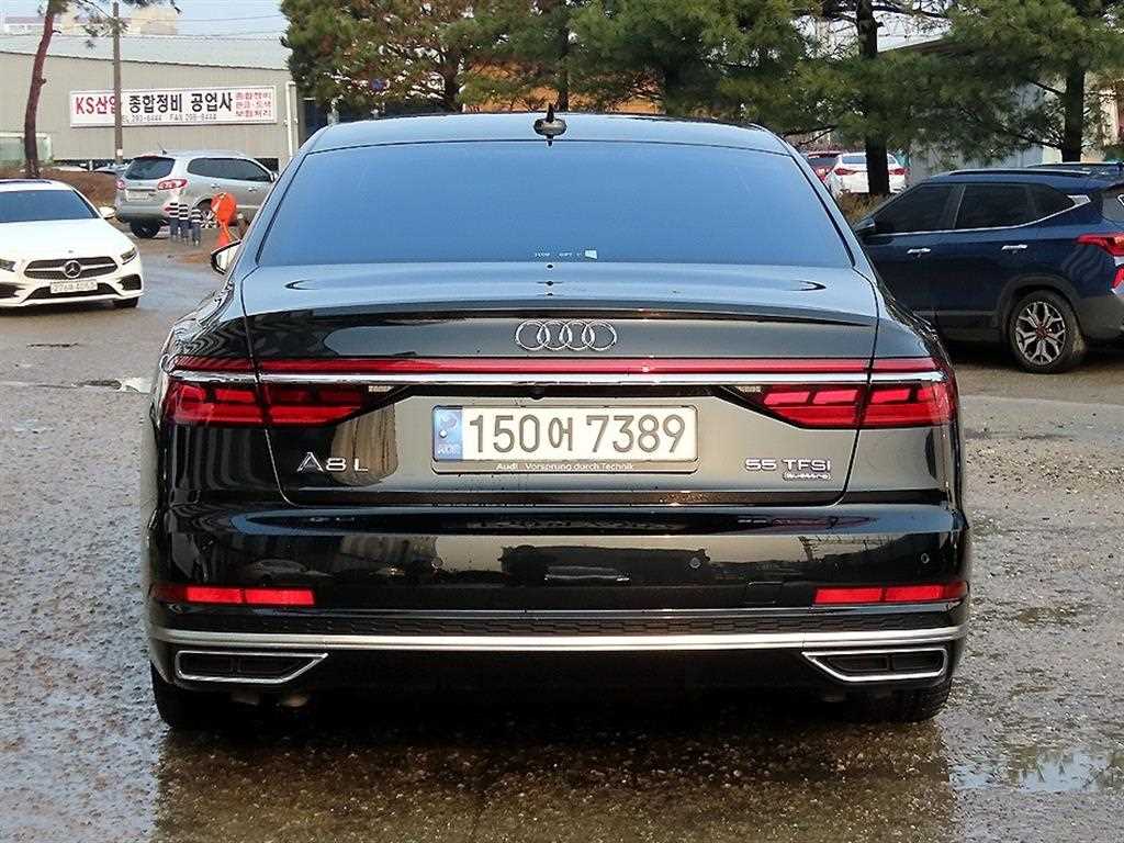 Audi A8 - Vista 4
