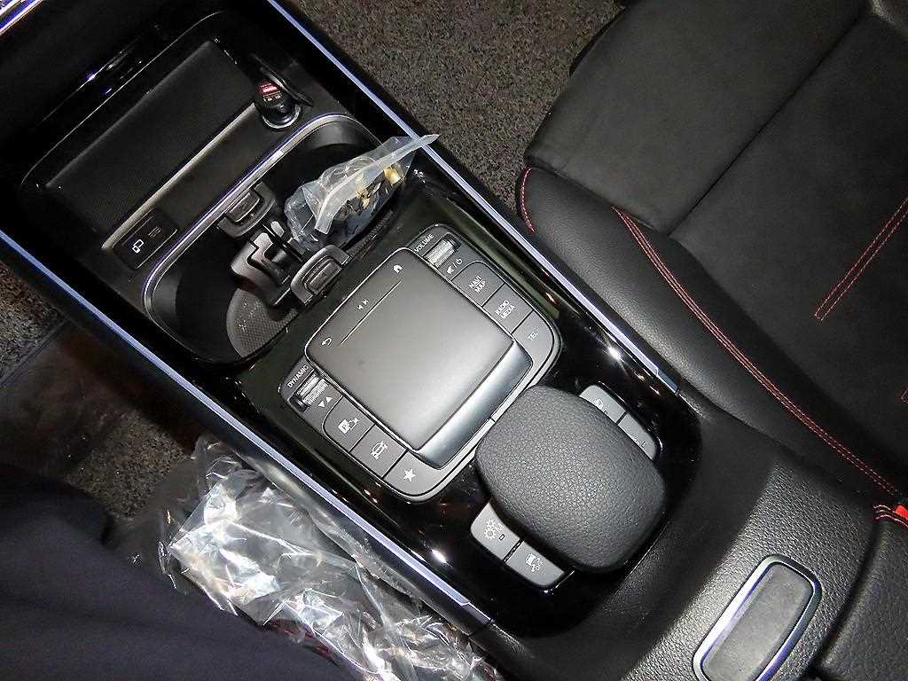 Mercedes Benz GLA Class 2022 Gris - Importación desde Corea - HF Imports Iquique - Foto 13