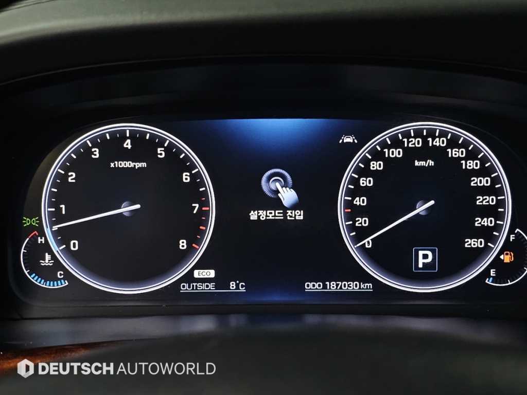 HYUNDAI Equus - Vista 8