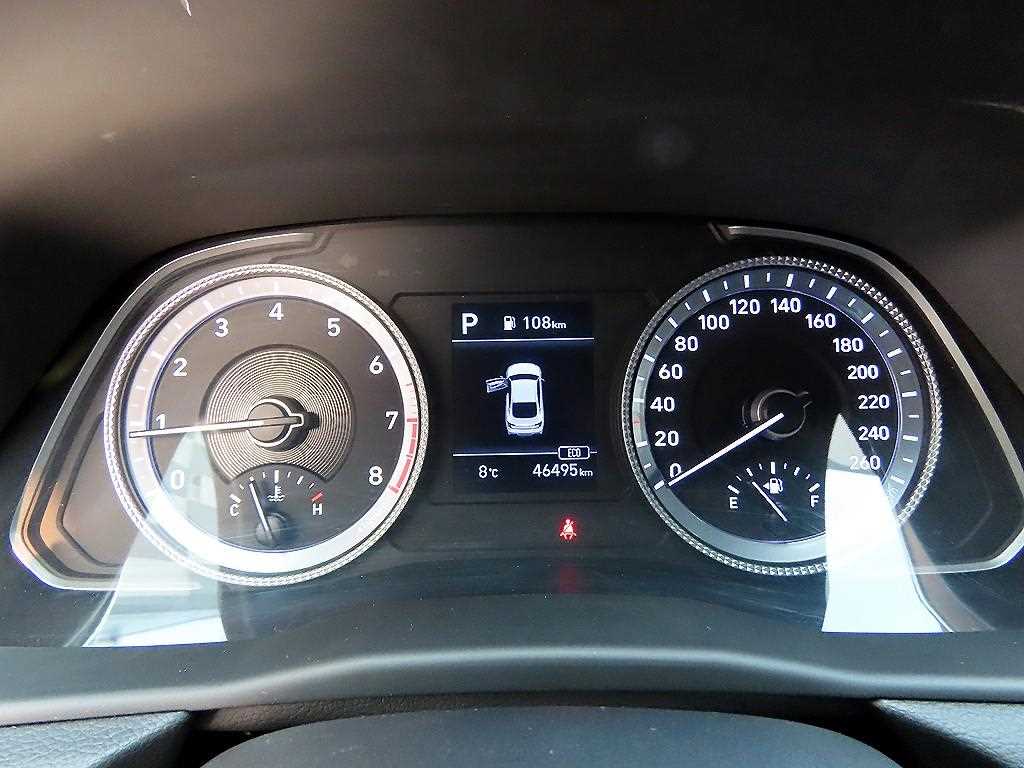 HYUNDAI Sonata - Vista 9