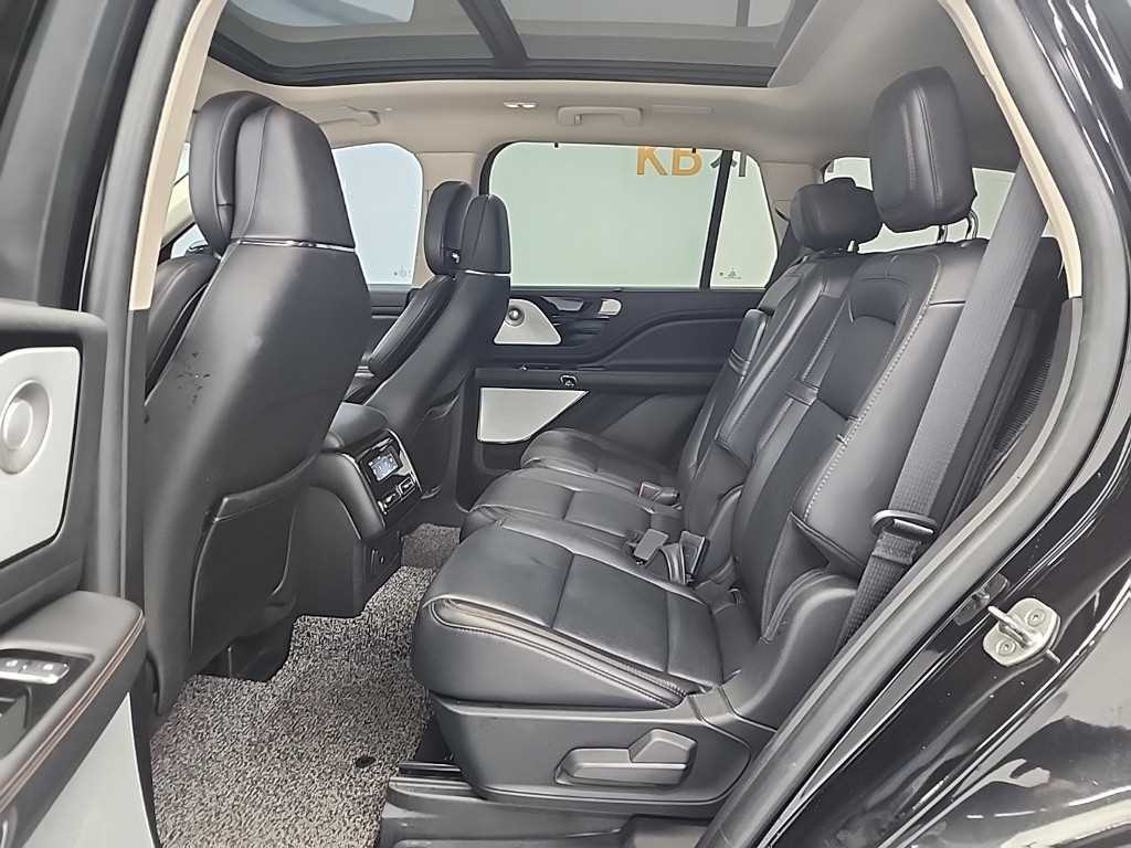 Lincoln Aviator - Vista 12