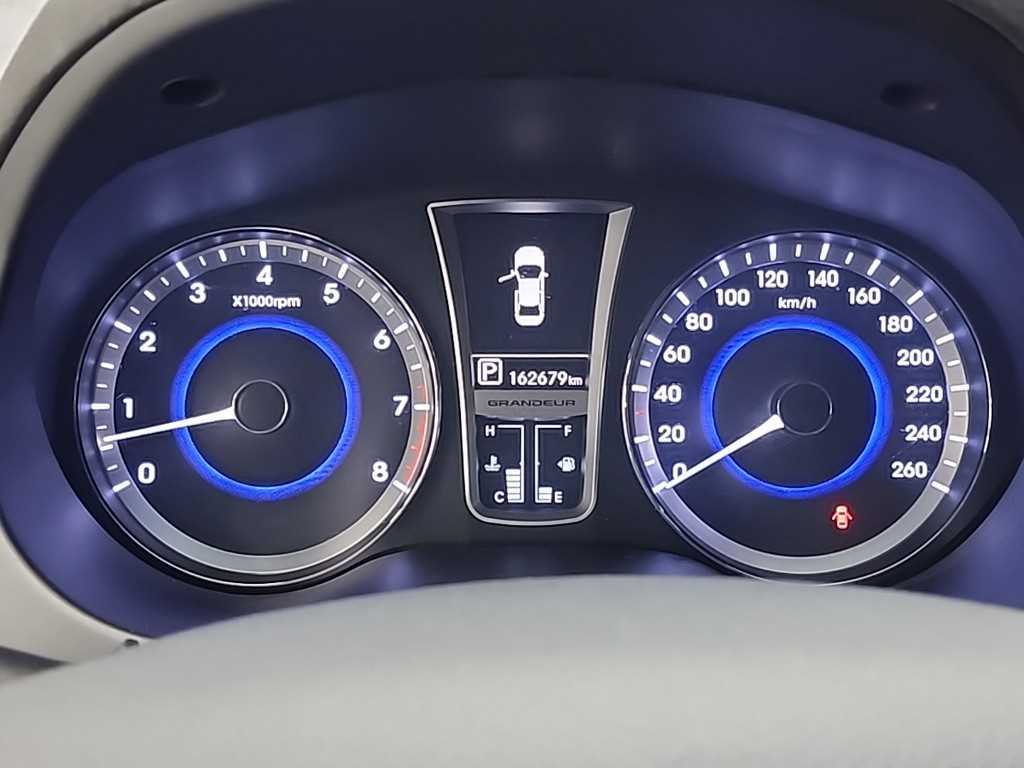 HYUNDAI Grandeur - Vista 6