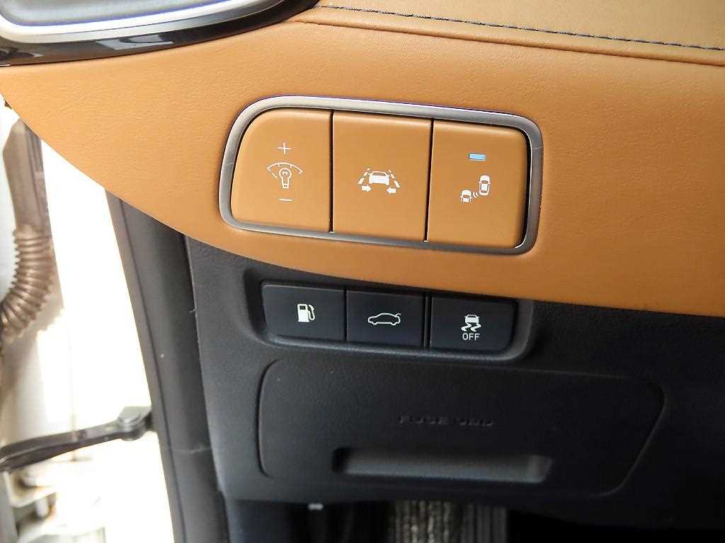 HYUNDAI Grandeur - Vista 12