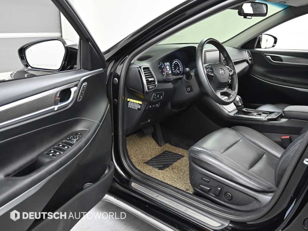 HYUNDAI Grandeur - Vista 11