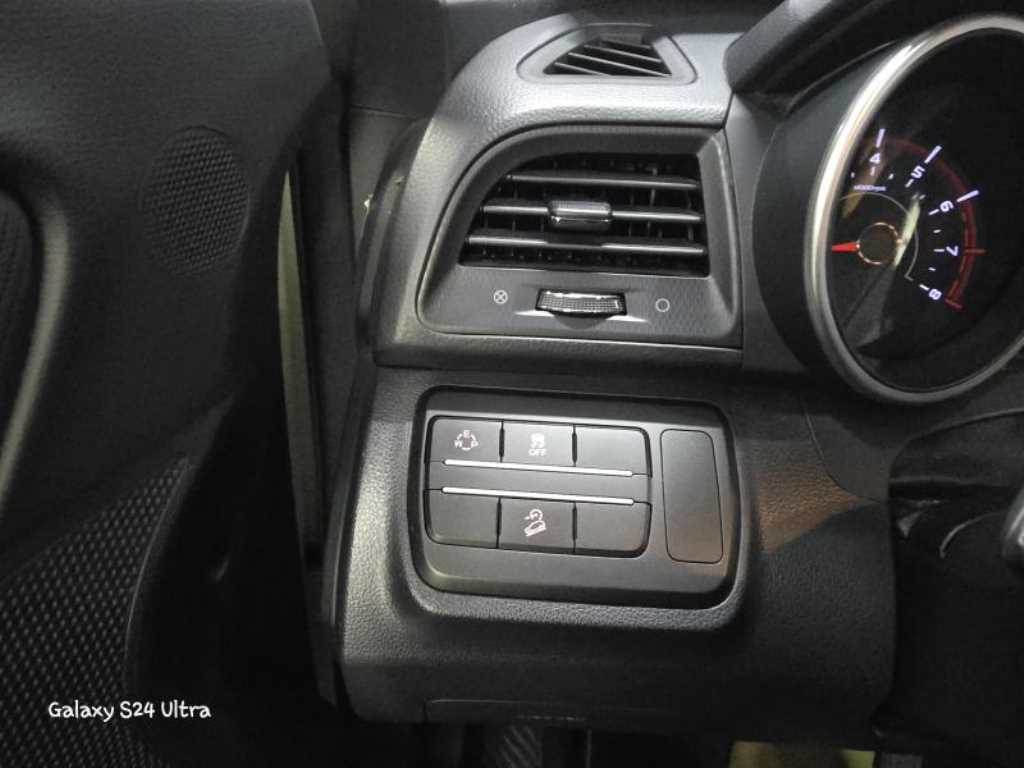 Ssangyong Tivoli - Vista 10