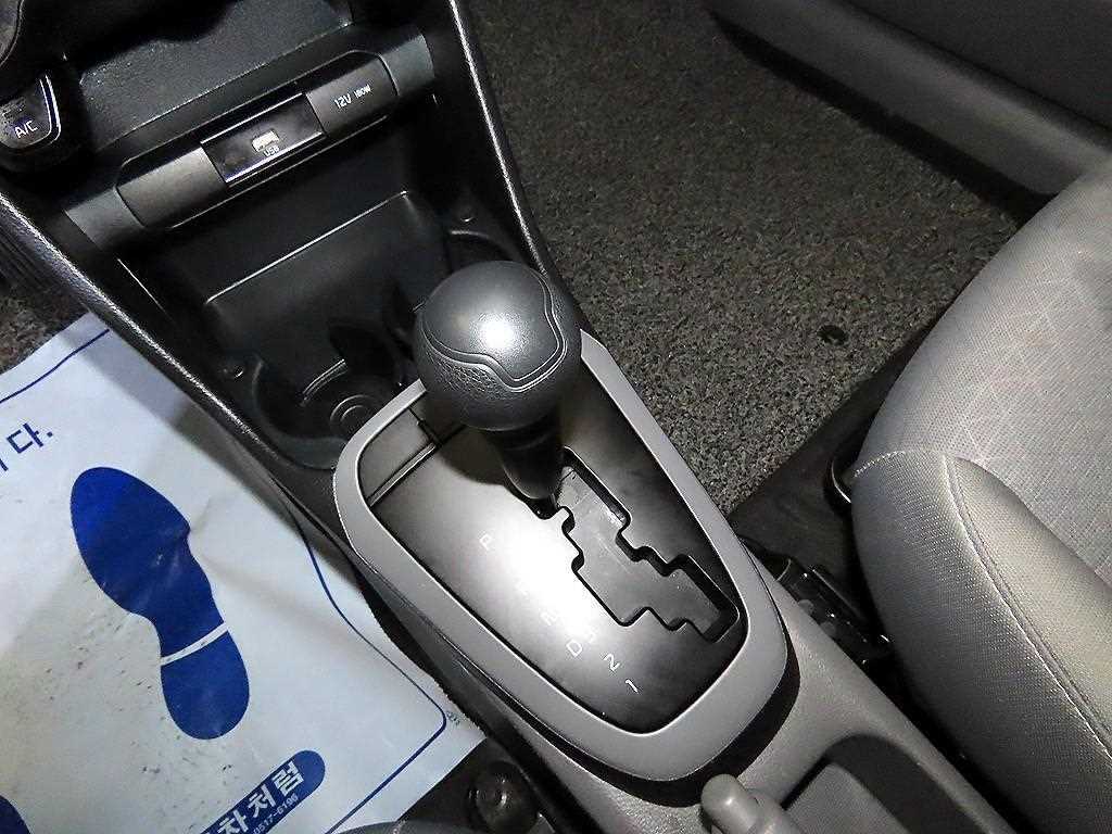 KIA Morning - Vista 11