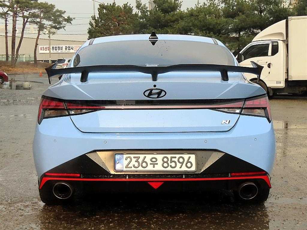 HYUNDAI Avante - Vista 5