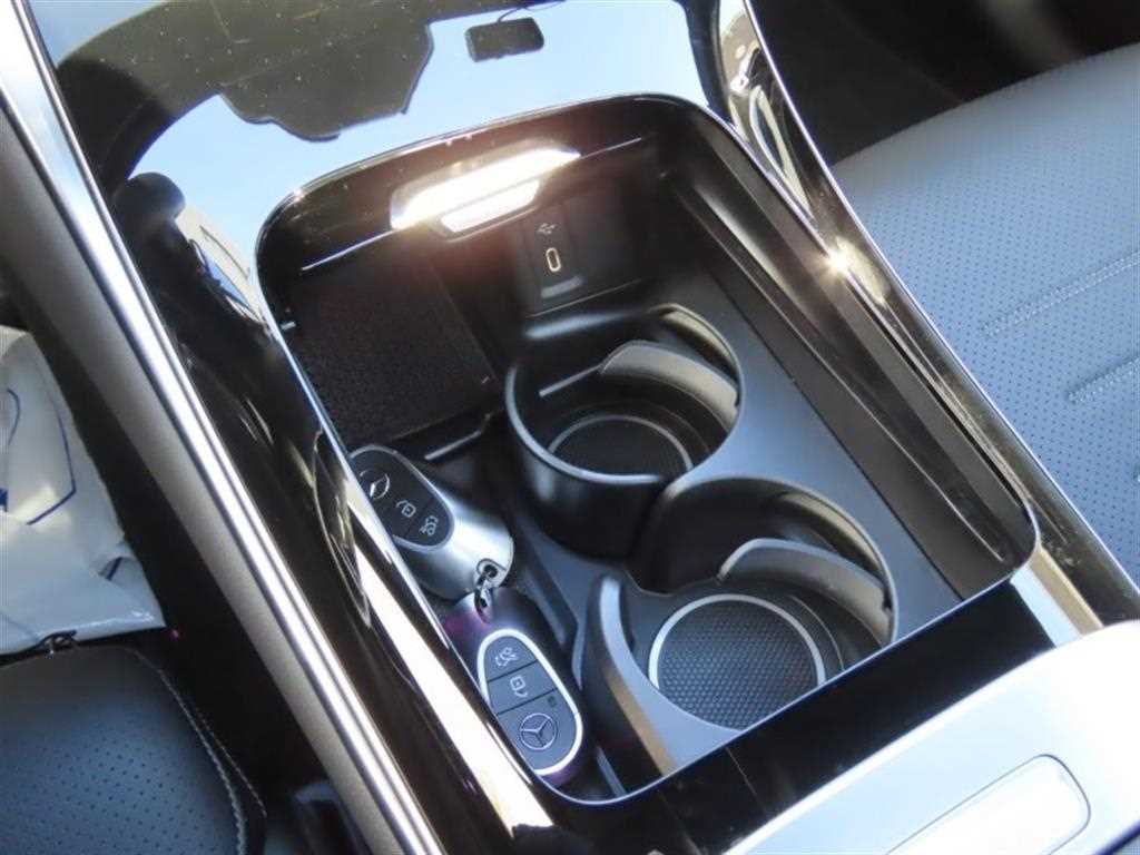 Mercedes Benz GLC Class - Vista 7