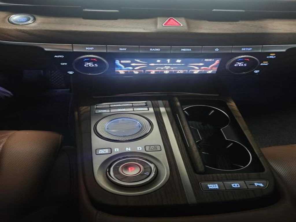 Genesis G80 - Vista 8