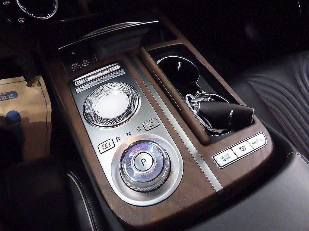 Genesis G80 - Vista 10