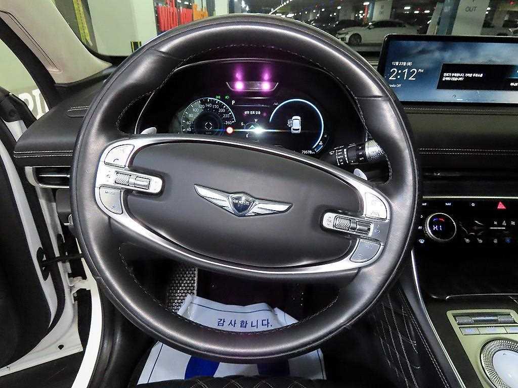 Genesis GV80 - Vista 8