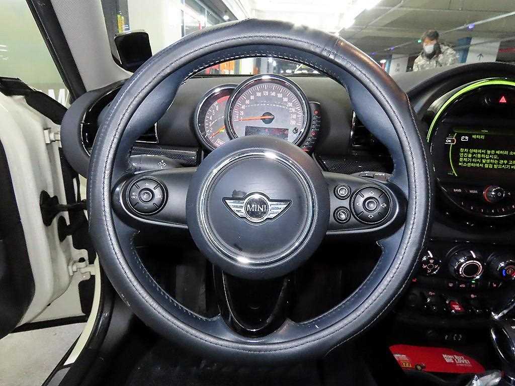 Mini Clubman - Vista 8