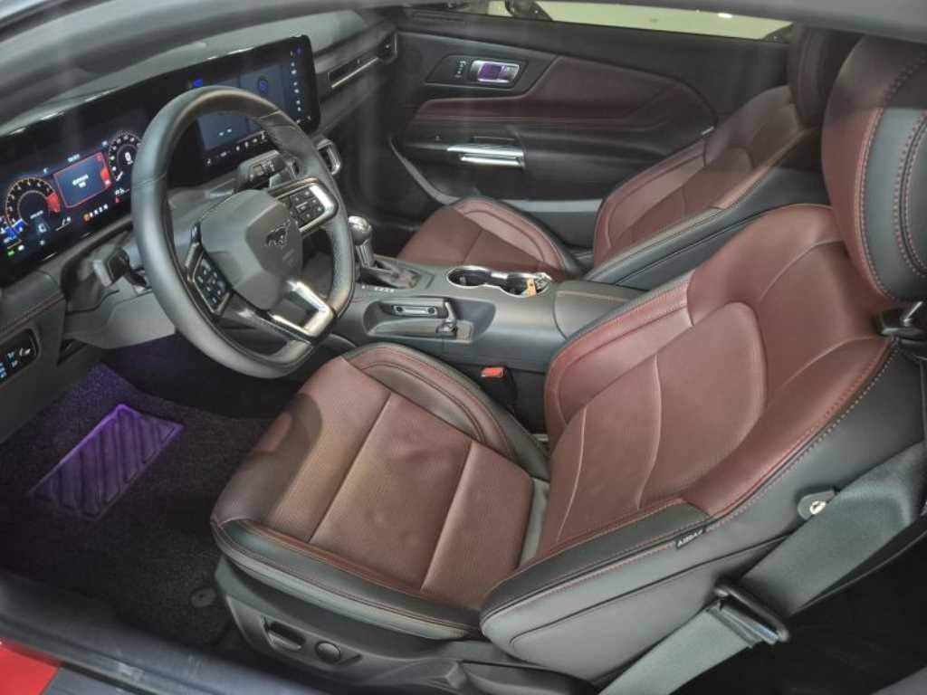 Ford Mustang - Vista 5