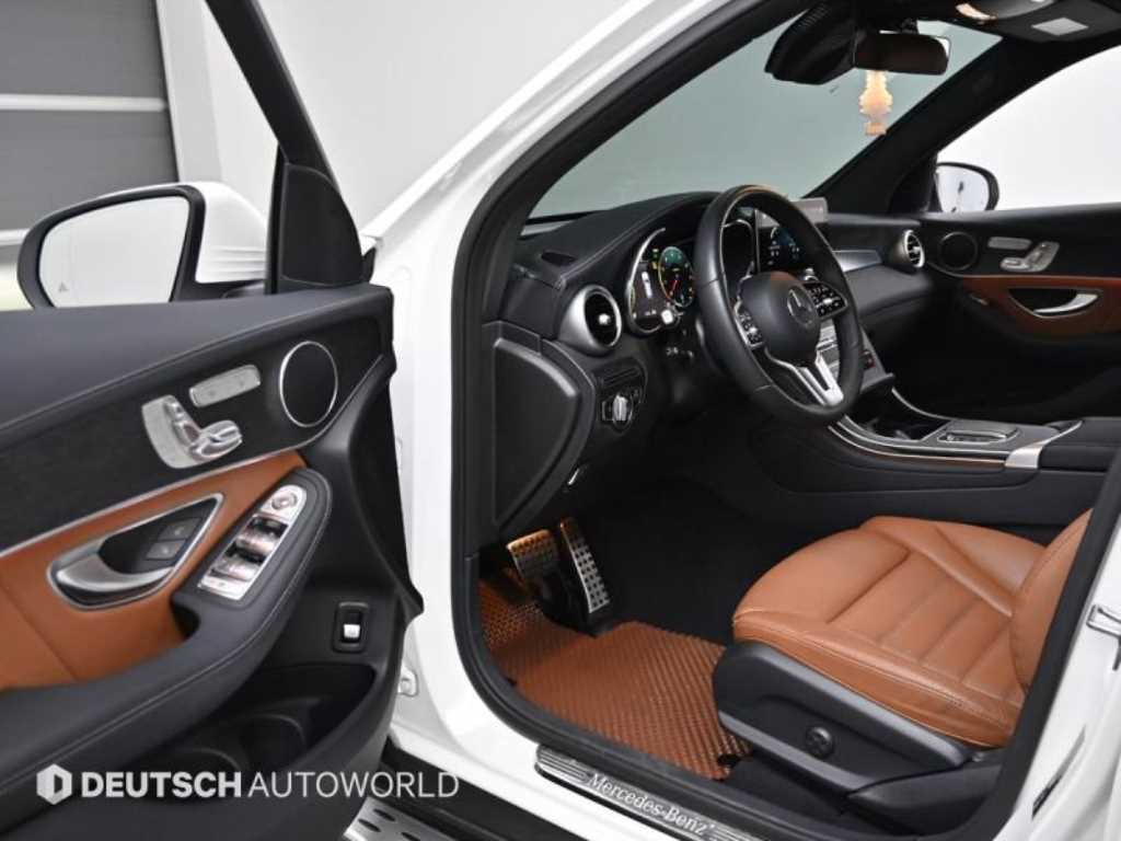 Mercedes Benz GLC Class - Vista 11