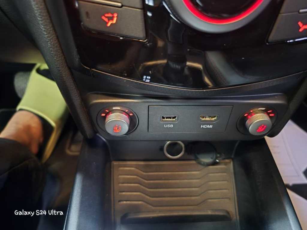 Ssangyong Tivoli - Vista 9