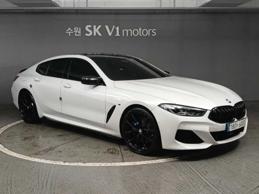 BMW 8 Series - Vista 5