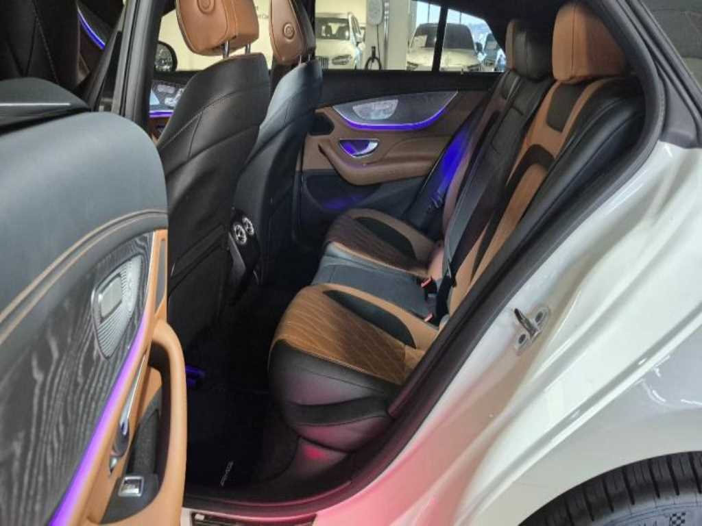 Mercedes Benz AMG GT - Vista 9