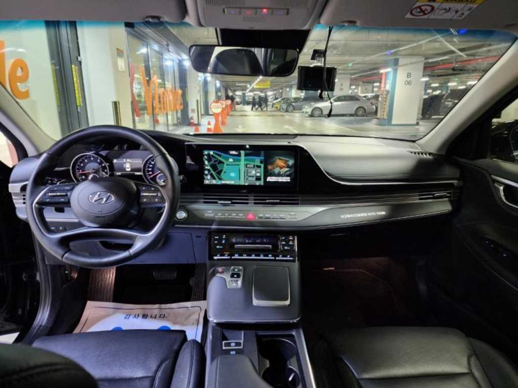 HYUNDAI Grandeur - Vista 10