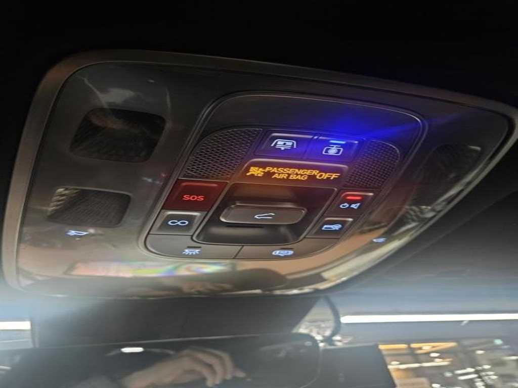 Genesis G80 - Vista 10