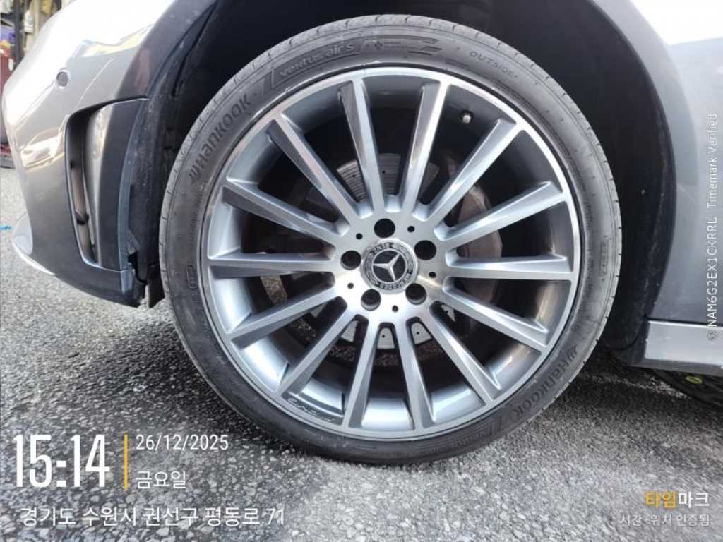 Mercedes Benz C Class - Vista 5