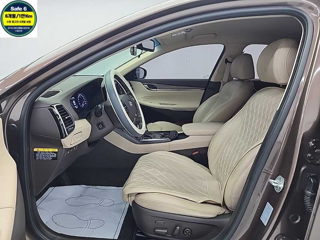 HYUNDAI Grandeur - Vista 12