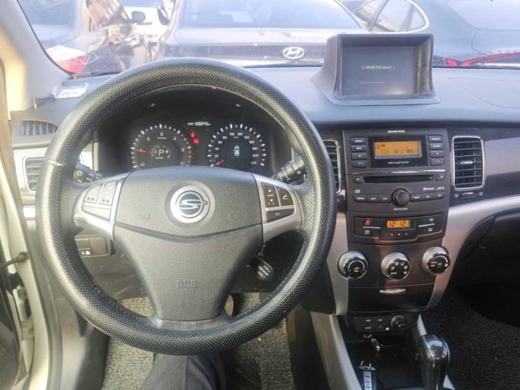 Ssangyong Korando - Vista 5