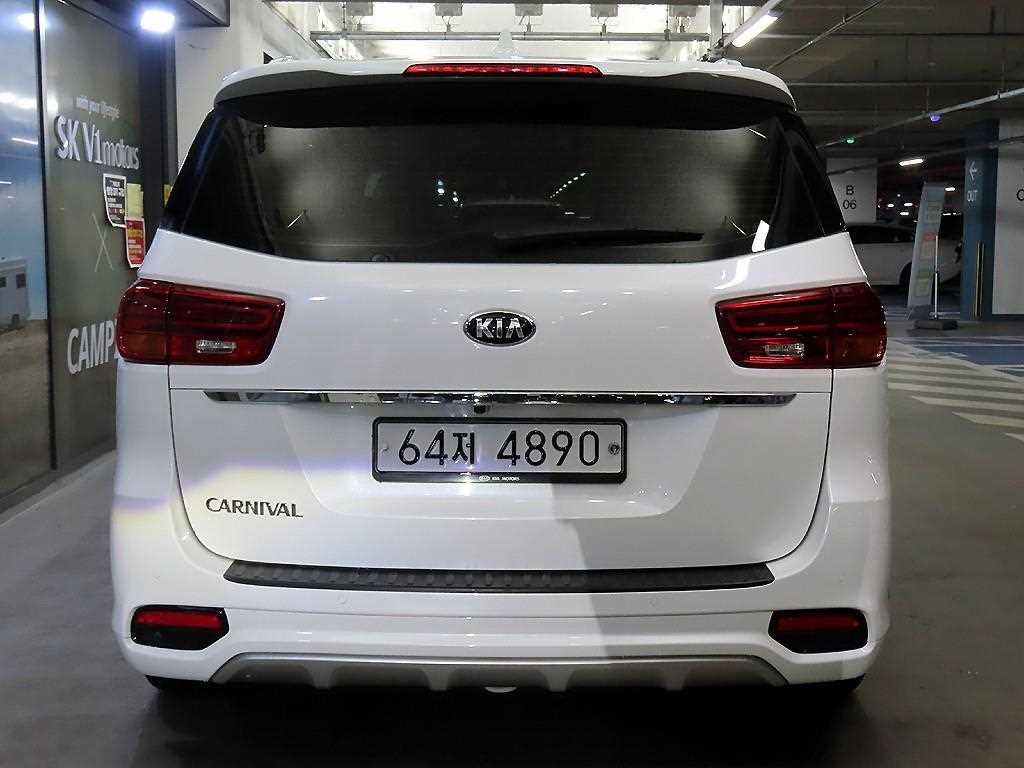 KIA Carnival - Vista 5