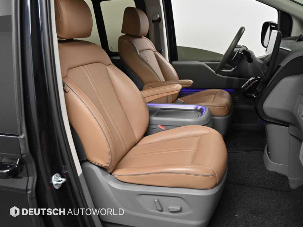 HYUNDAI Staria - Vista 10