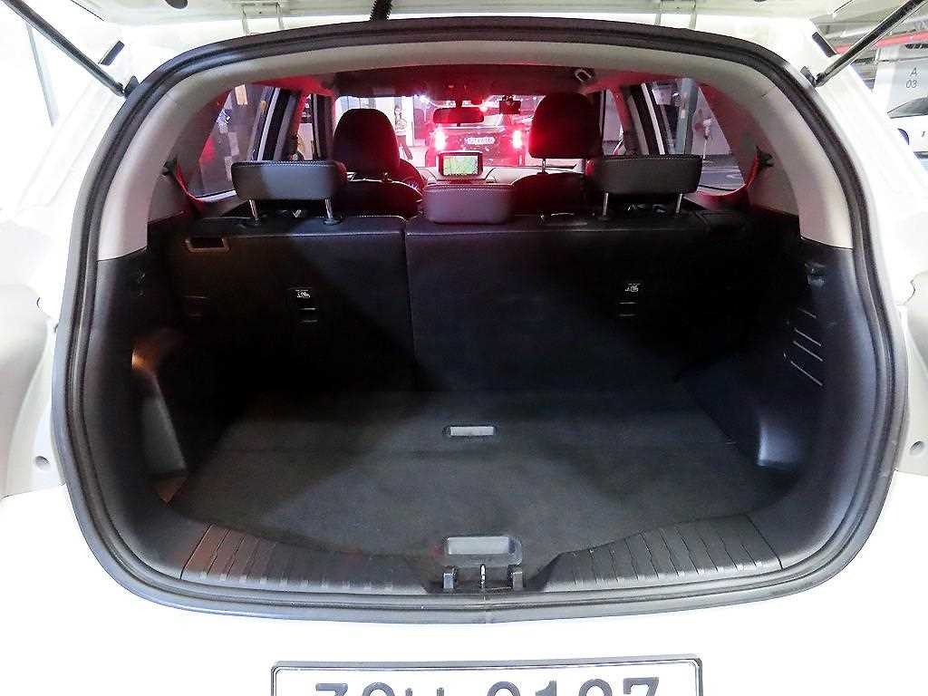 Ssangyong Tivoli 2017 Blanco - Importación desde Corea - HF Imports Iquique - Foto 18