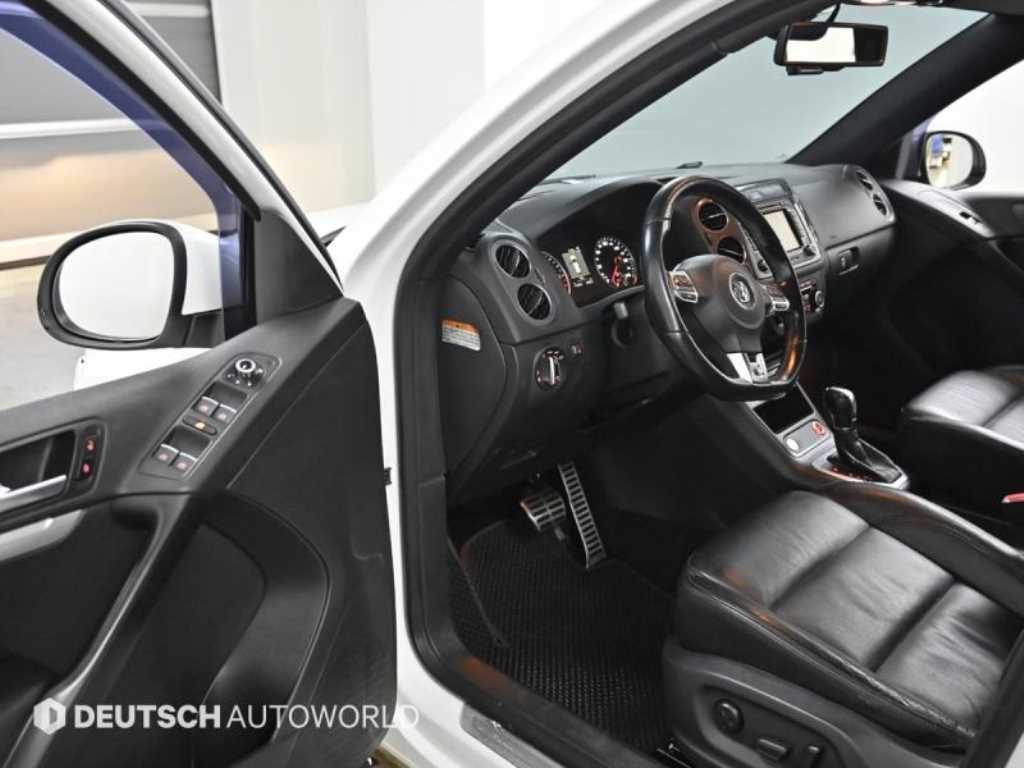 Volkswagen Tiguan - Vista 11