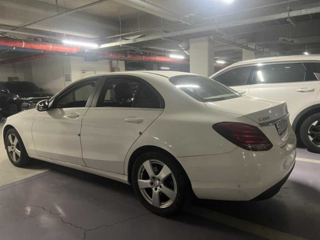 Mercedes Benz C Class - Vista 3