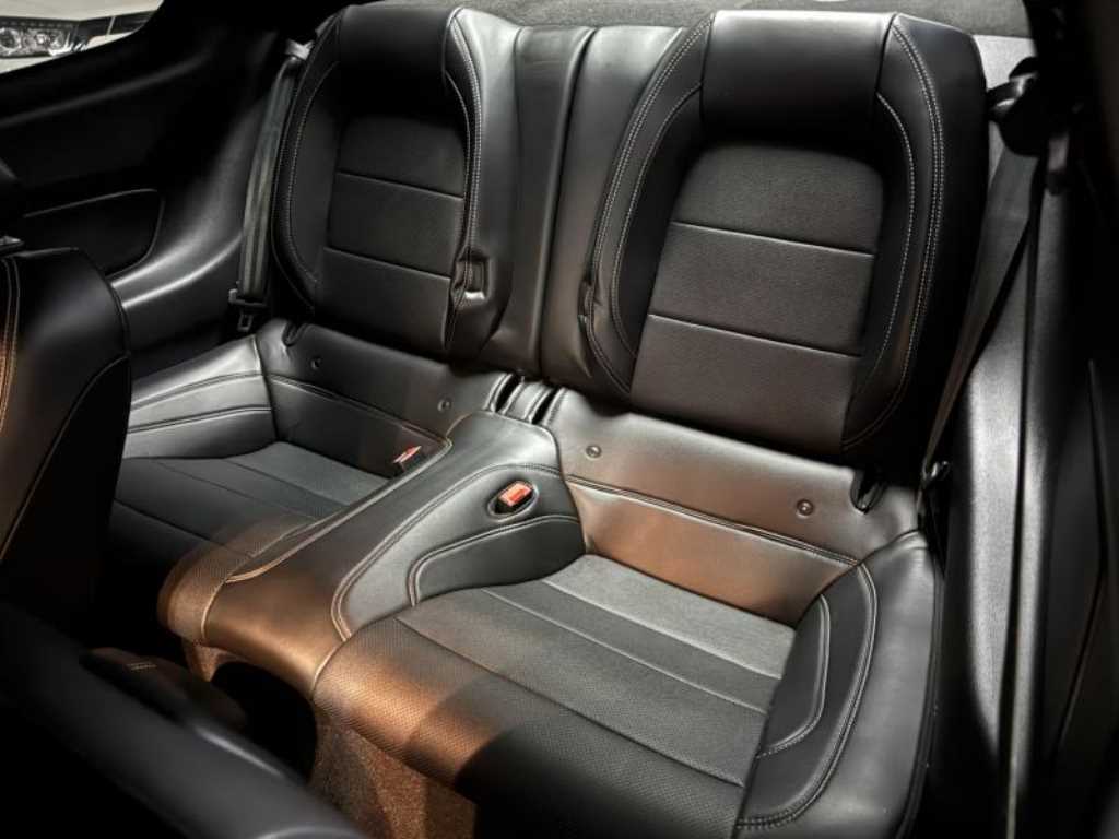 Ford Mustang - Vista 8