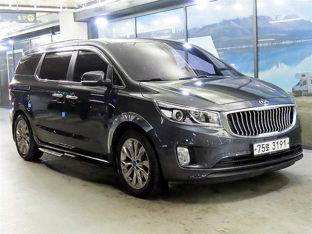 KIA Carnival 2015 Gris - Importación desde Corea - HF Imports Iquique - Foto 1