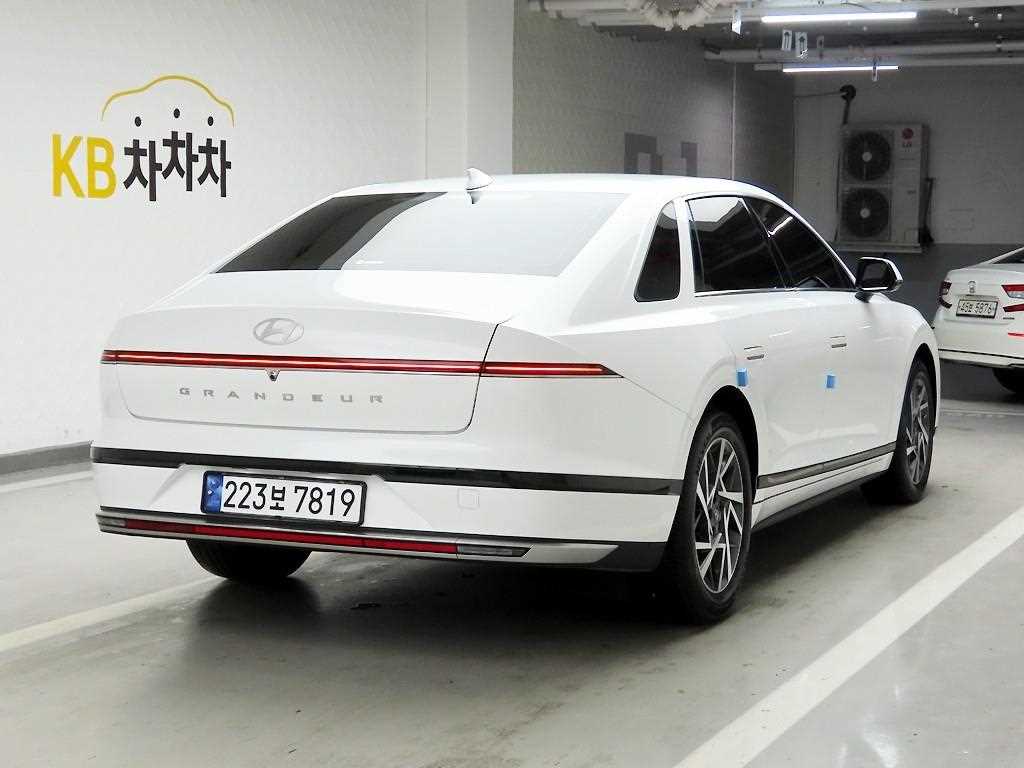 HYUNDAI Grandeur - Vista 4
