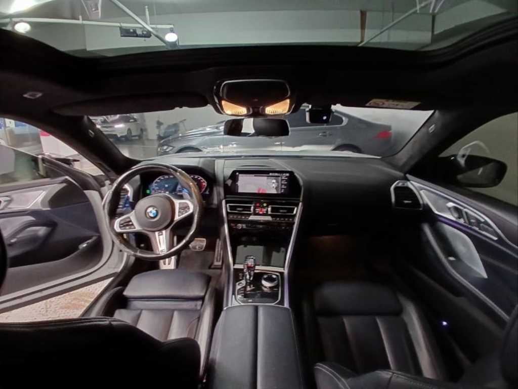 BMW 8 Series - Vista 6
