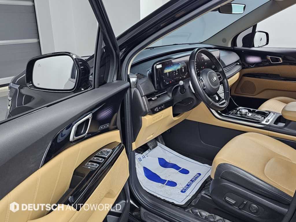 KIA Carnival - Vista 11