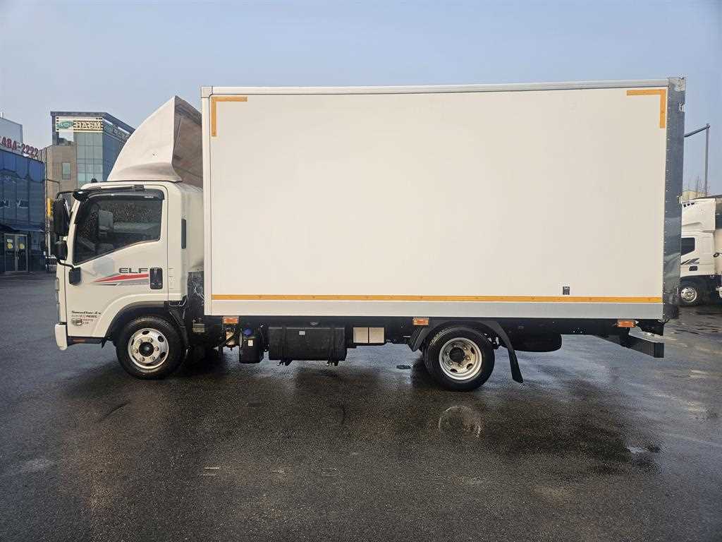 medium and large cargo truck - Vista 4