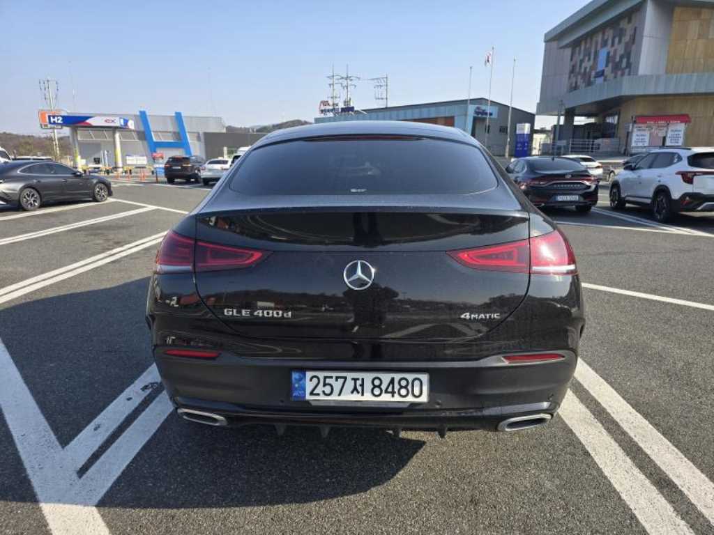 Mercedes Benz GLE Class - Vista 3