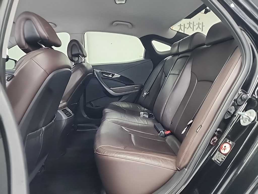 HYUNDAI Grandeur - Vista 12