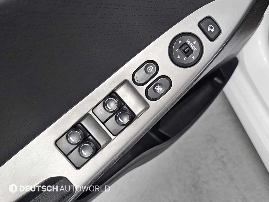 HYUNDAI Accent - Vista 5