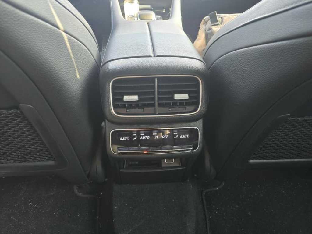 Mercedes Benz GLE Class - Vista 10