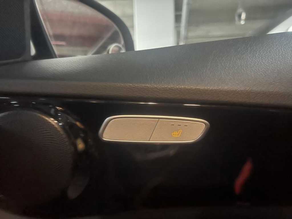 Mercedes Benz C Class - Vista 8